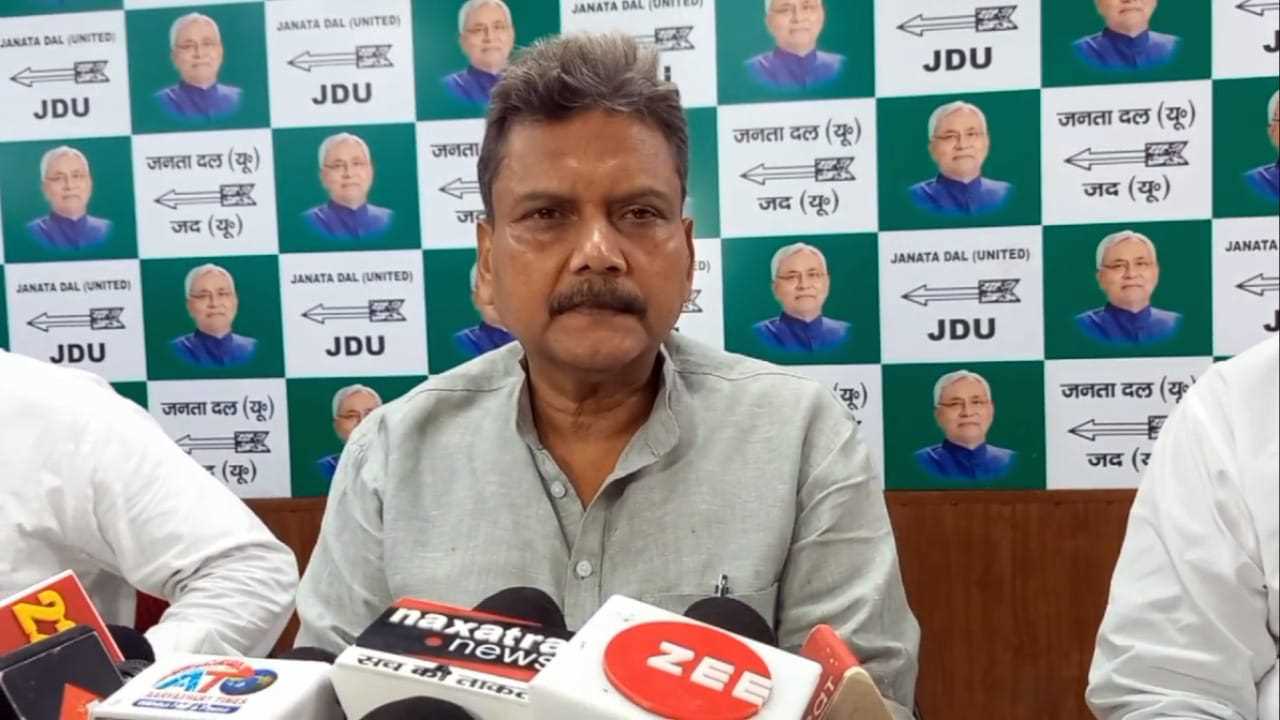 बीमा भारती ने किया जेडीयू के साथ विश्वासघात : सुनील कुमार बीमा भारती ने किया जेडीयू के साथ विश्वासघात : सुनील कुमार